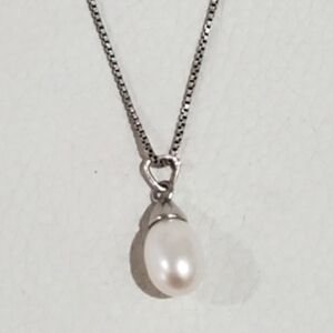 925 Sterling Silver Freshwater Pearl Pendant Necklace
